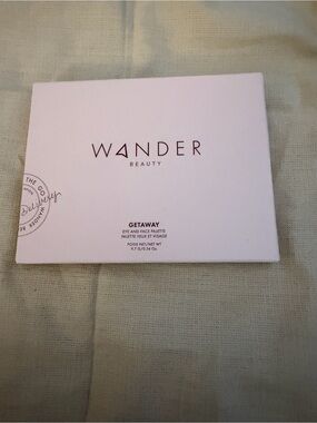 Wander Beauty Getaway Palette